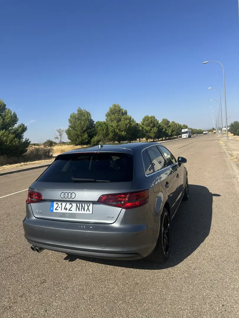 Audi A3 Ambiente - 2