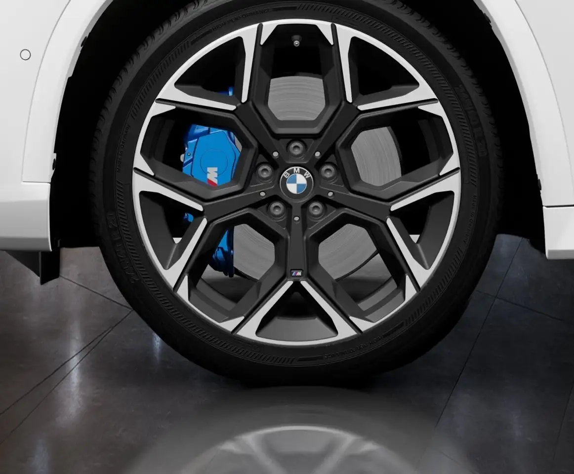 BMW X1 снимка BMW X1