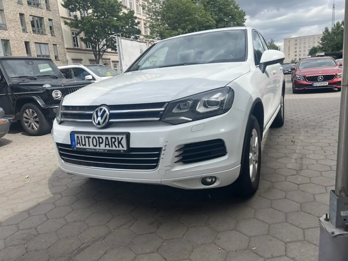 Volkswagen Touareg 3.0 TDI*Tiptronic*Navi*Leder*Xenon*Alu Alb - 2