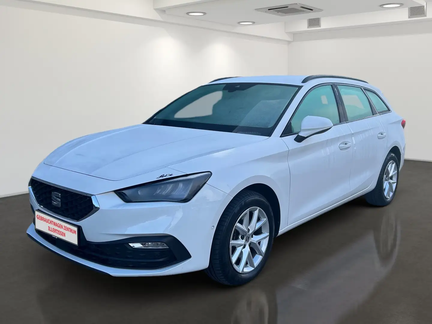 SEAT Leon Sportstourer 2.0 TDI Style *AHK*NAVI*LED* Weiß - 2