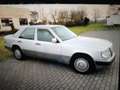 Mercedes-Benz E 230 Silber - thumbnail 3