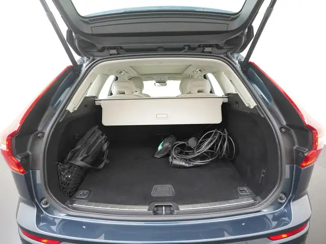 Volvo XC60 view 28