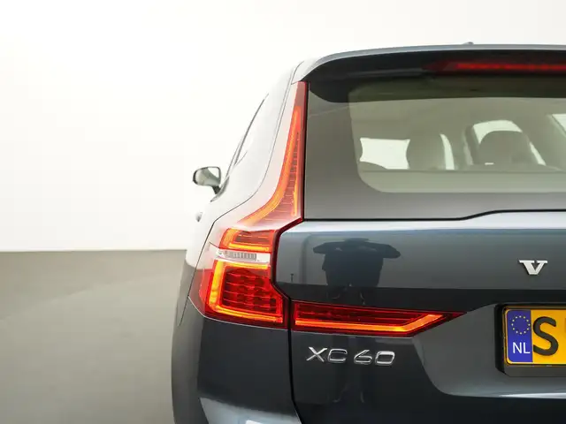 Volvo XC60 view 26