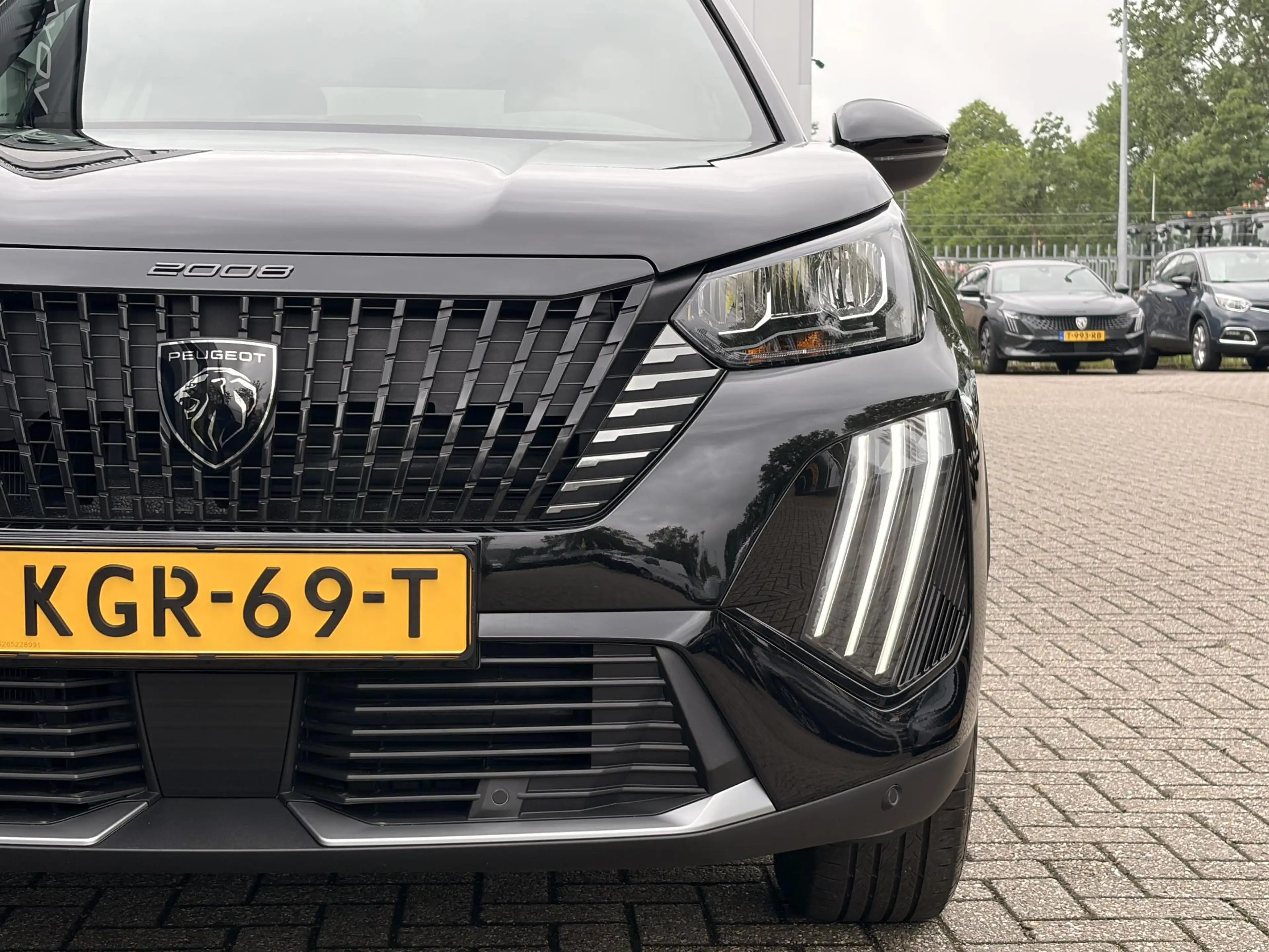 Peugeot e-2008 EV Allure 50 kWh | Parkeersensoren | Apple Carplay — photo 12