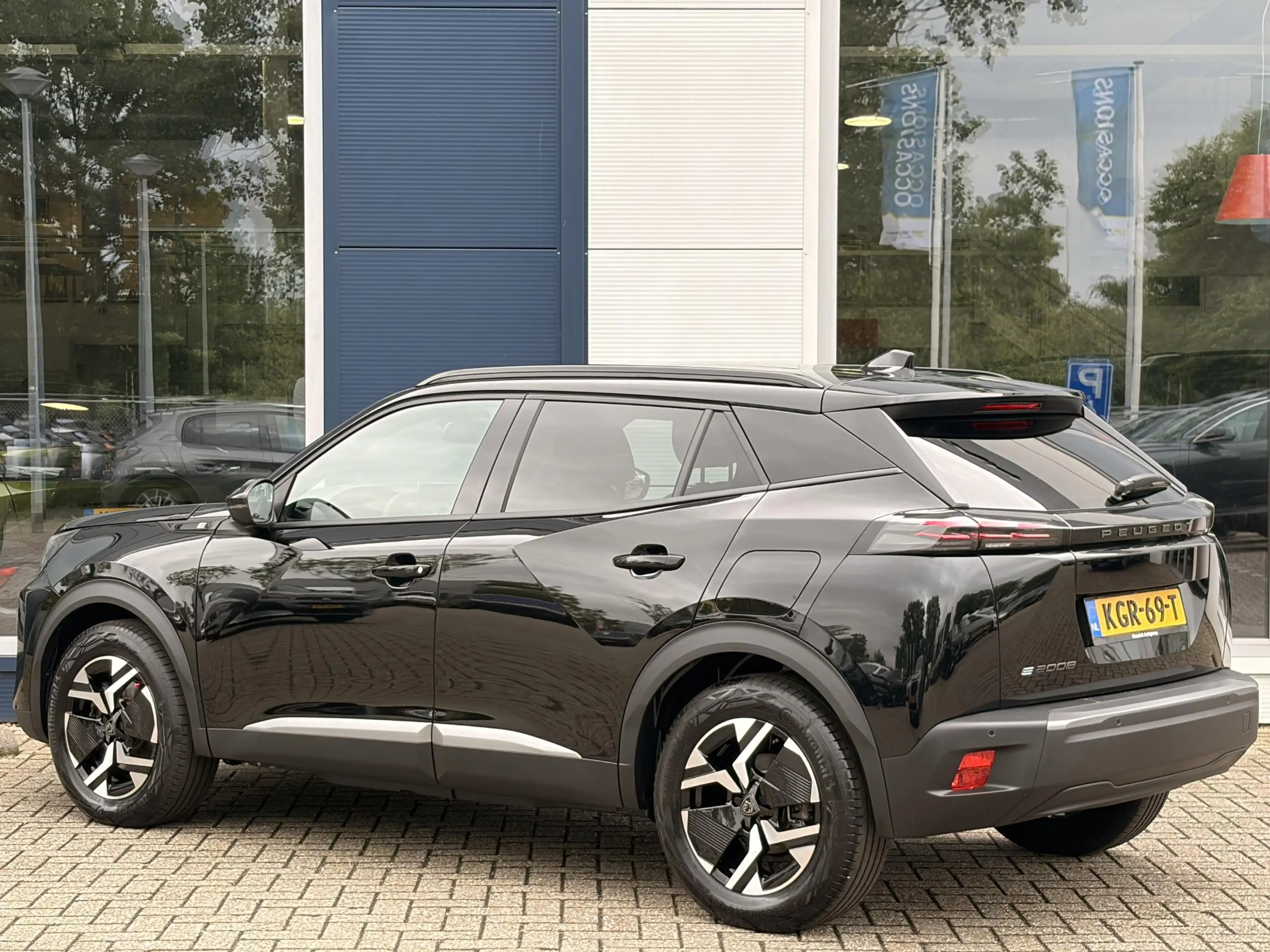 Peugeot e-2008 EV Allure 50 kWh | Parkeersensoren | Apple Carplay — photo 8