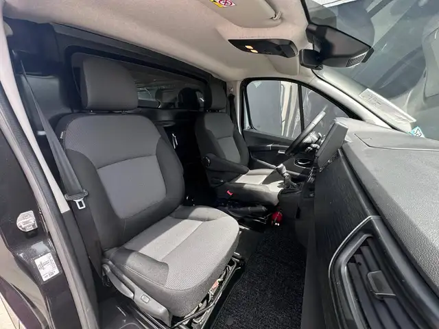 Renault Trafic view 8
