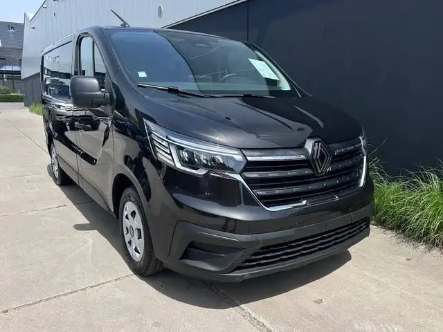 Renault Trafic main image