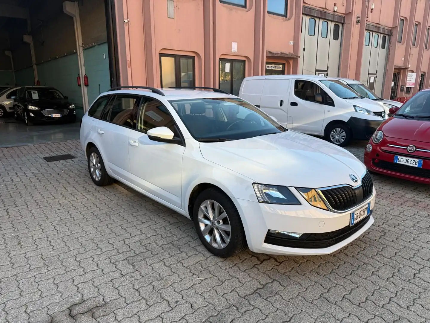 Skoda Octavia Octavia III  Wagon  1.6 tdi Executive 115cv Weiß - 1