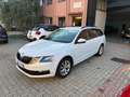Skoda Octavia Octavia III  Wagon  1.6 tdi Executive 115cv Weiß - thumbnail 3