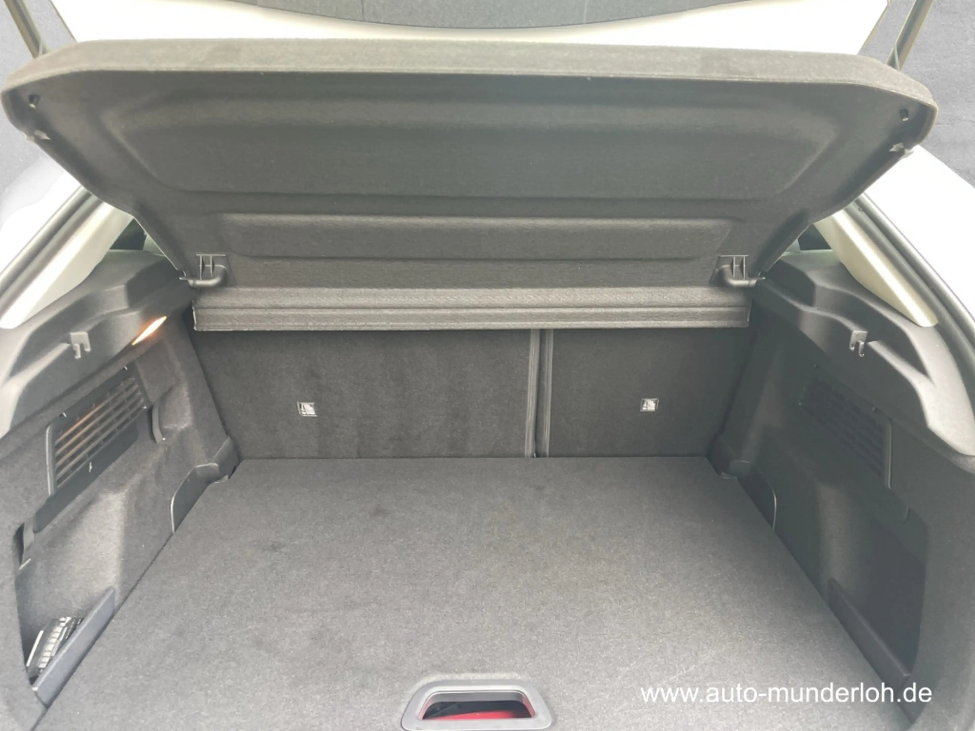 Citroen E-C4 Electric 136 Elektro Feel KLIMAAUTOM. SHZ PDC SICHERHEITSP — photo 6
