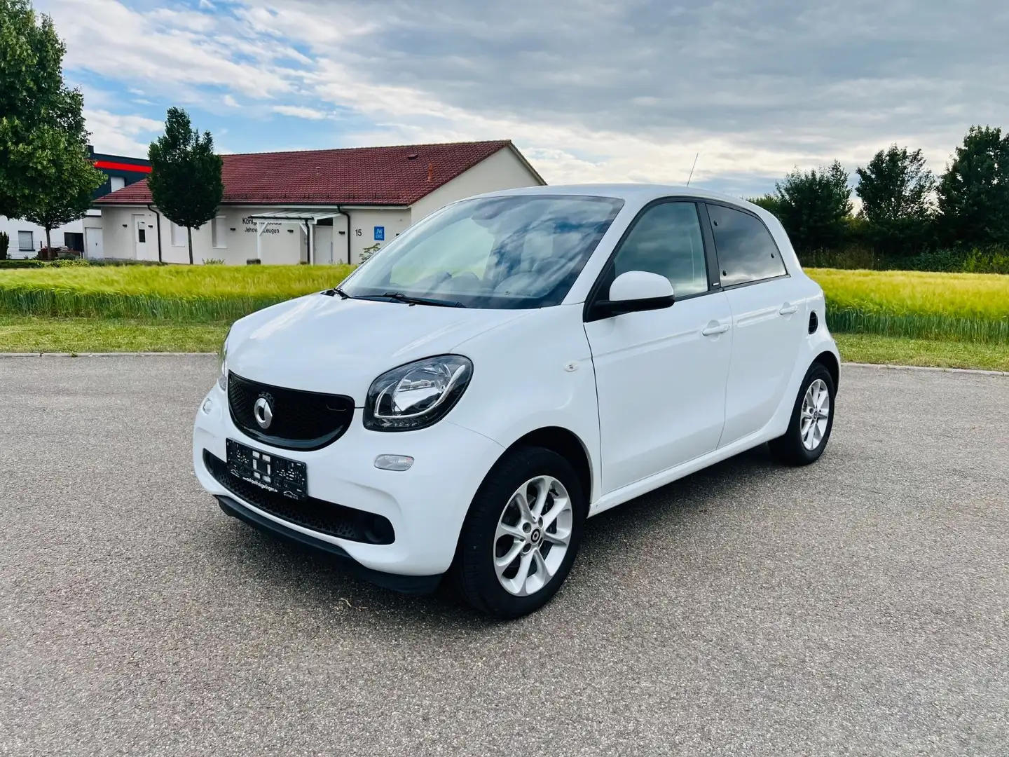 smart forFour 66kW*AUTOM*NAVI*2.HD*NUR 53000KM*SITZHZG Weiß - 1