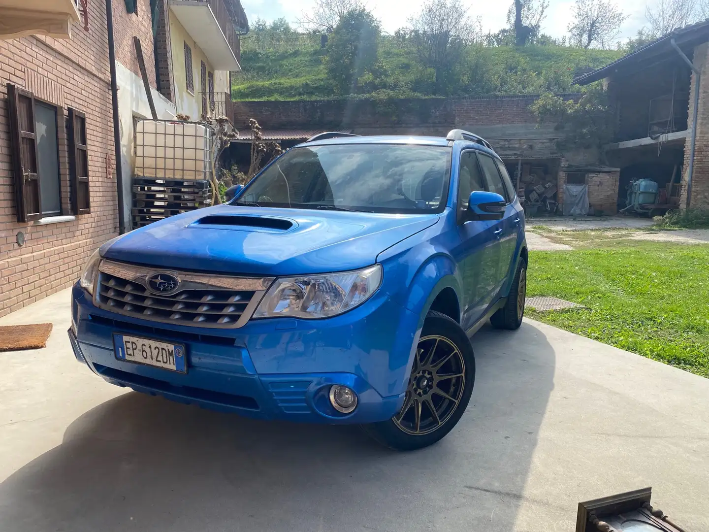 Subaru Forester 2.0d XS Exclusive Kék - 2