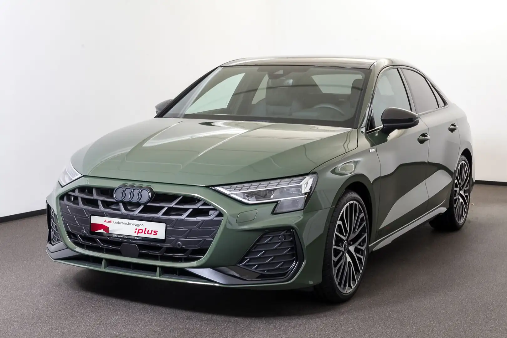 Audi A3 S line 35 TFSI S tronic Grün - 2