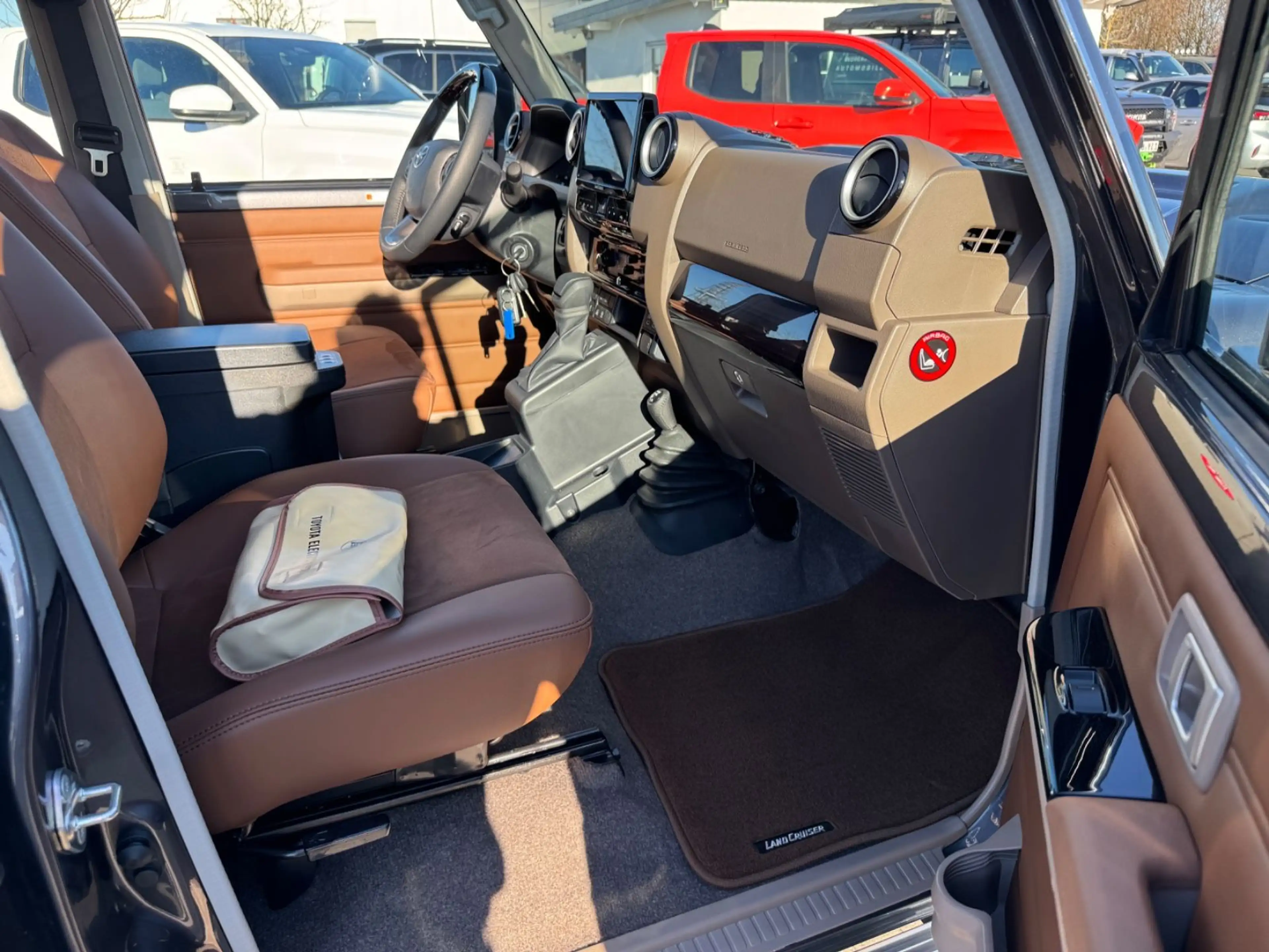 Toyota Land Cruiser GDJ 76 LX+ Automat Leder LED SOFORT — photo 14