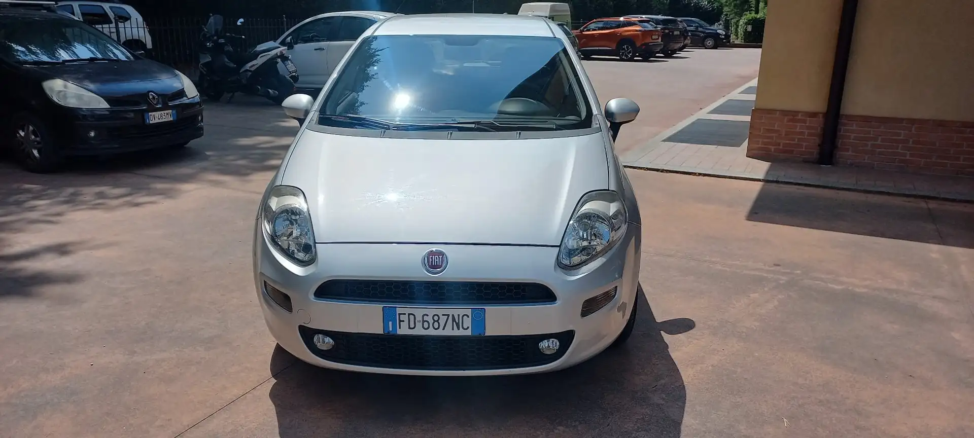 Fiat Punto Punto III 2012 5p 1.2 Lounge E6 Argent - 2