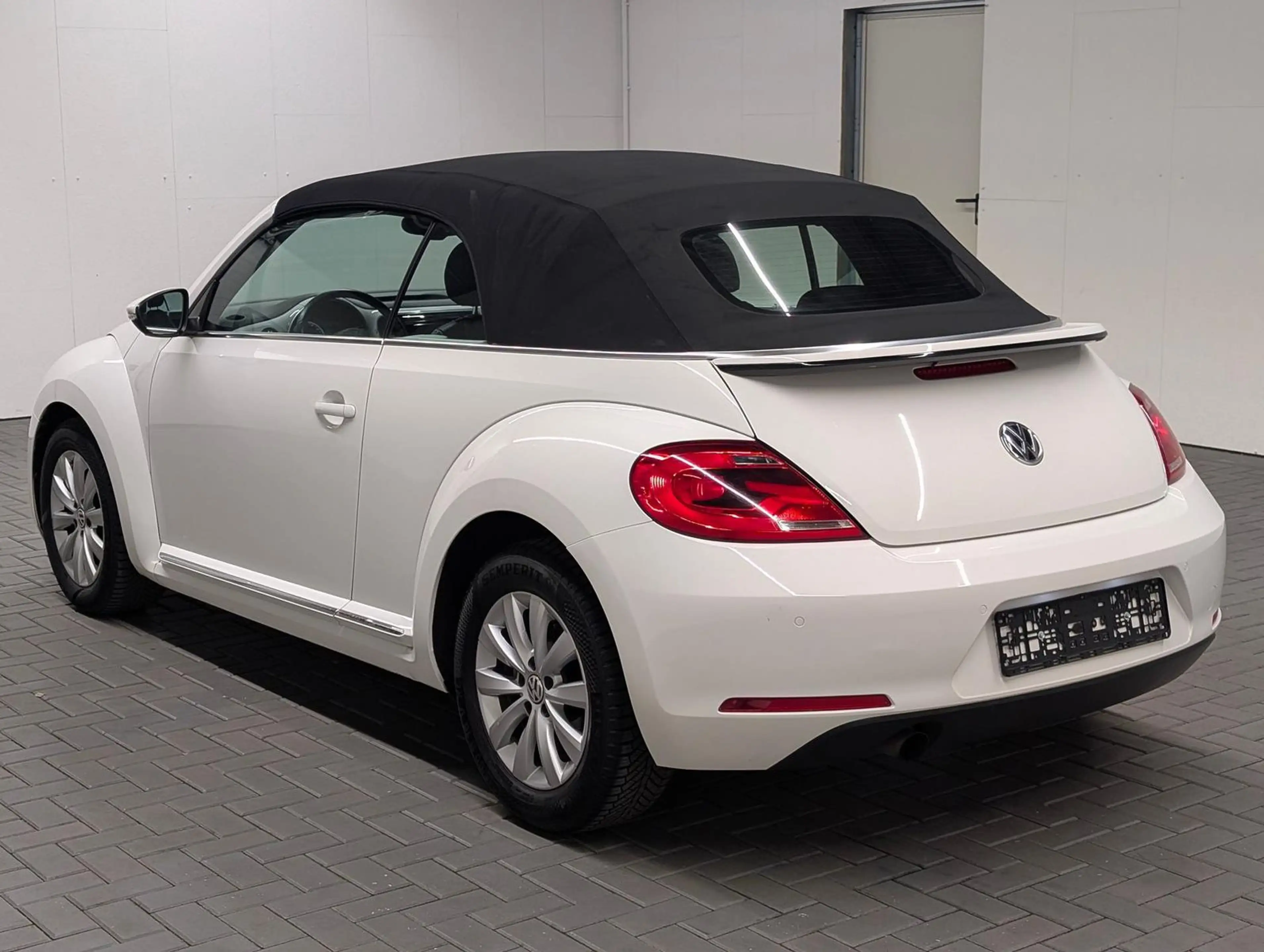 Volkswagen Beetle Design Bi-Xenon/Leder/SHZ/Tempom./16-LM — photo 4