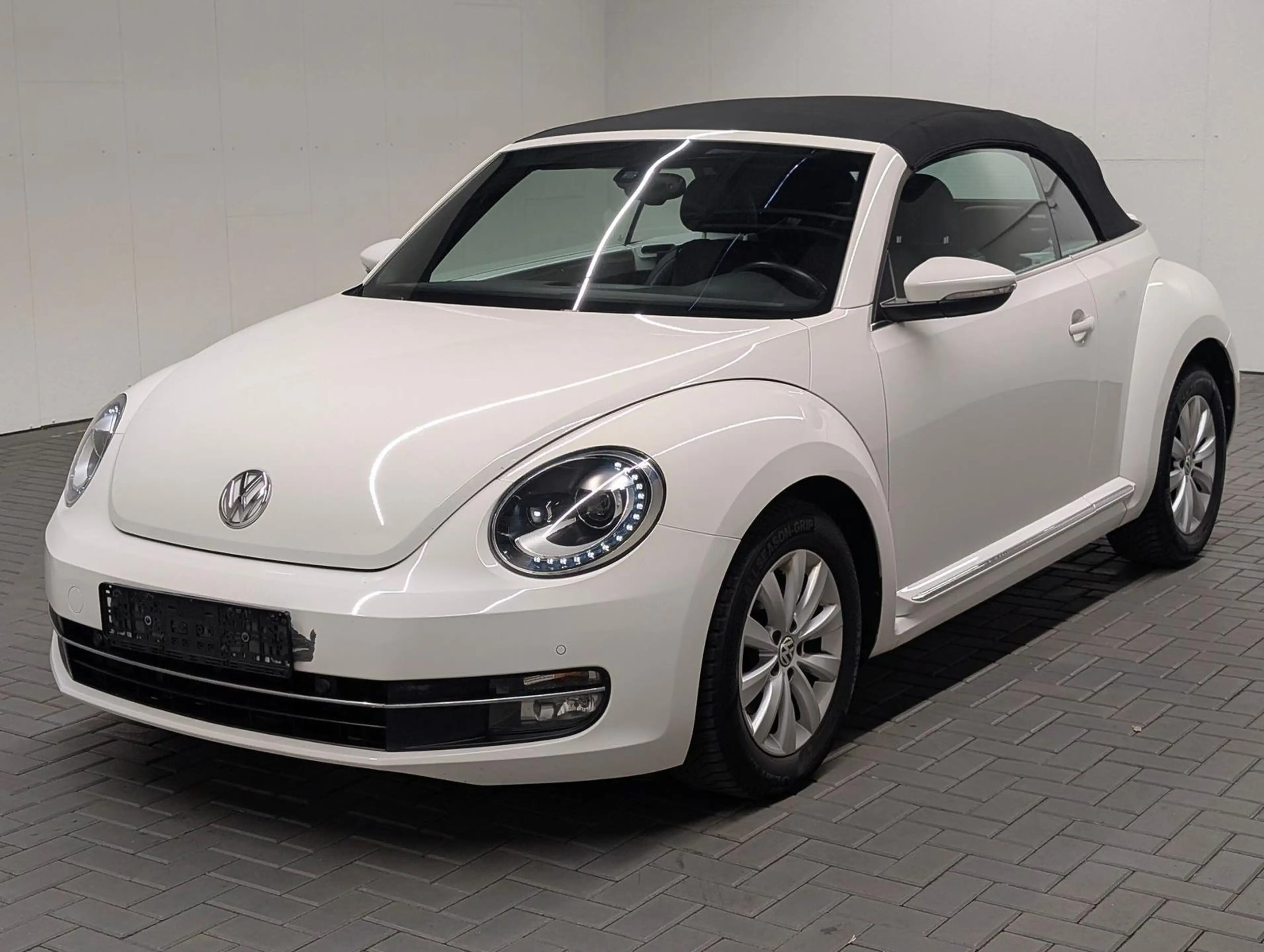 Volkswagen Beetle Design Bi-Xenon/Leder/SHZ/Tempom./16-LM — photo 2