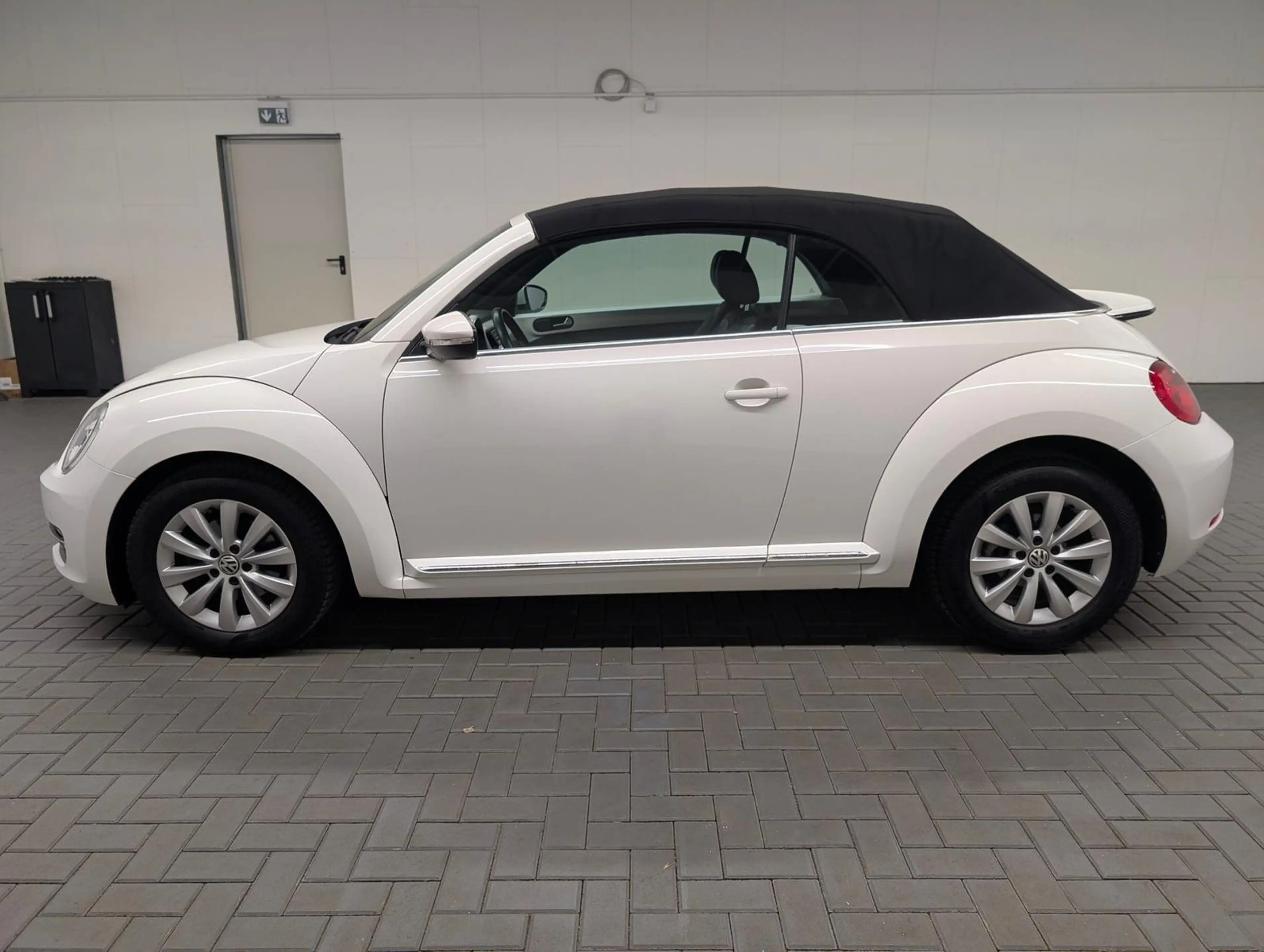 Volkswagen Beetle Design Bi-Xenon/Leder/SHZ/Tempom./16-LM — photo 3