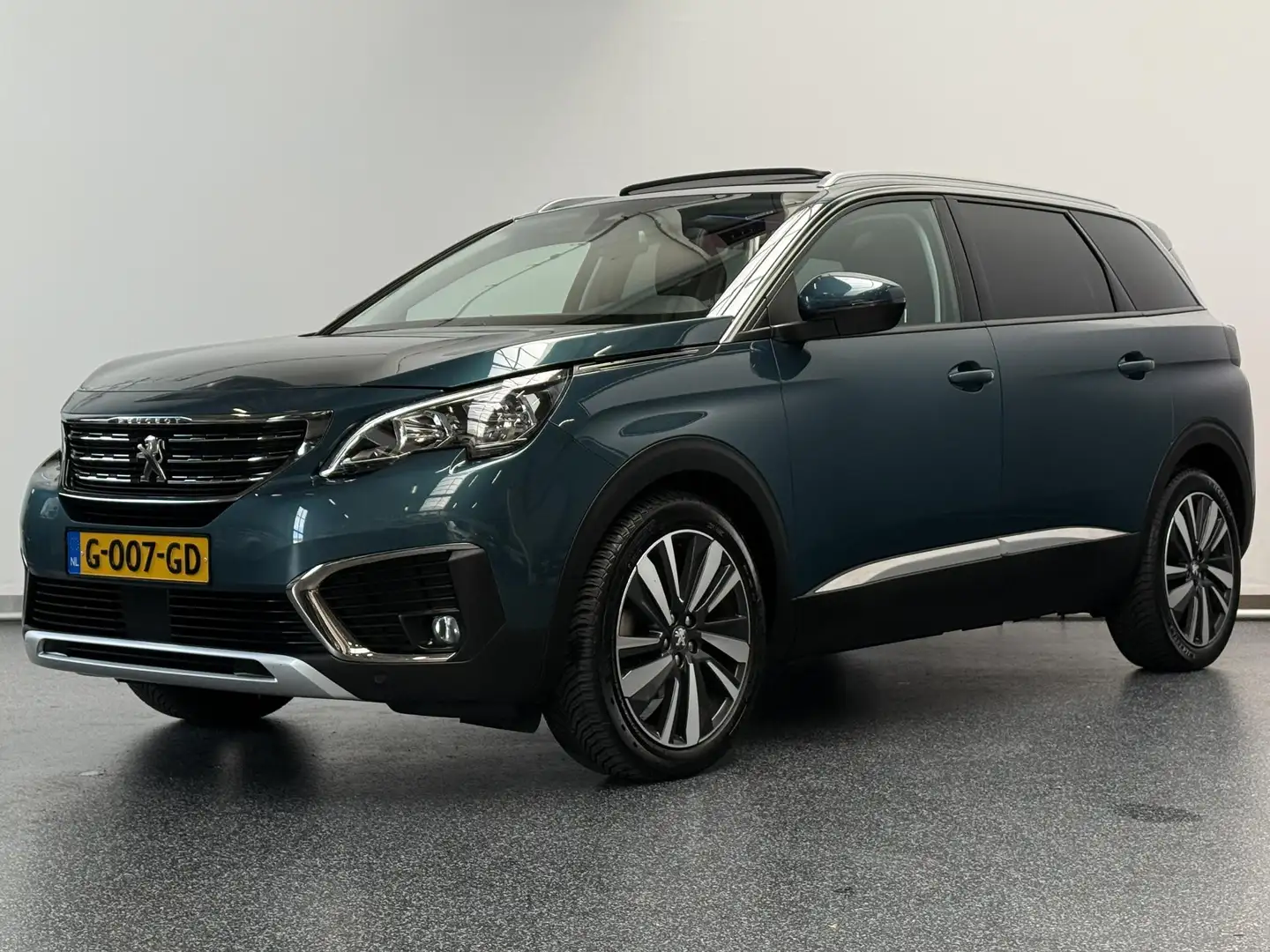 Peugeot 5008 1.2 PureTech Allure | Automaat | Schuifdak | 360 C Groen - 1