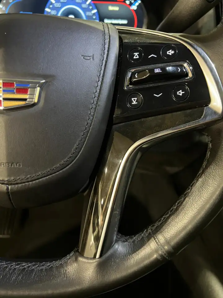 Cadillac Escalade снимка Cadillac Escalade