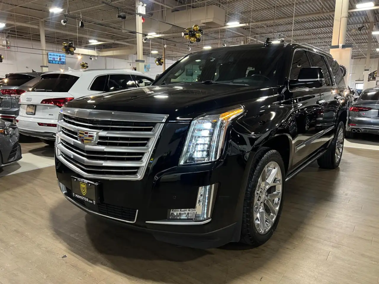 Cadillac Escalade снимка Cadillac Escalade