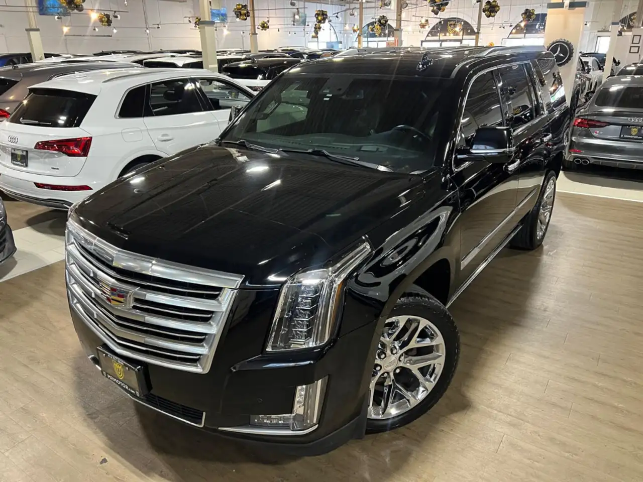 Cadillac Escalade снимка Cadillac Escalade