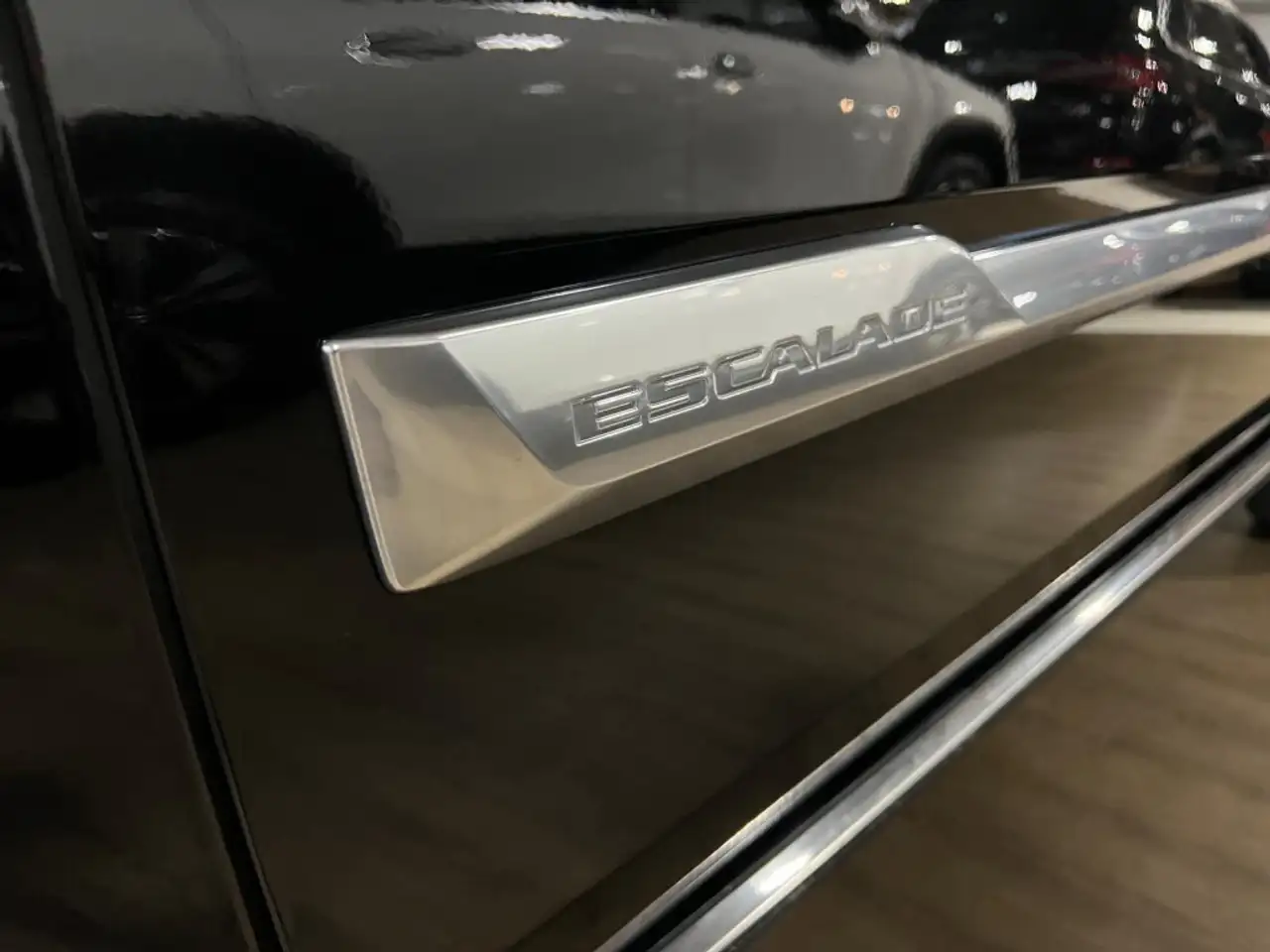 Cadillac Escalade снимка Cadillac Escalade