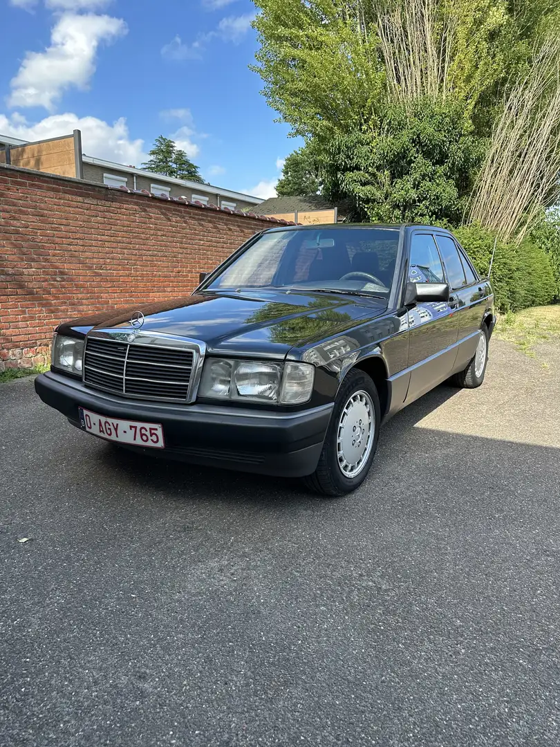 Mercedes-Benz 190 D 2.5 Turbo - 1