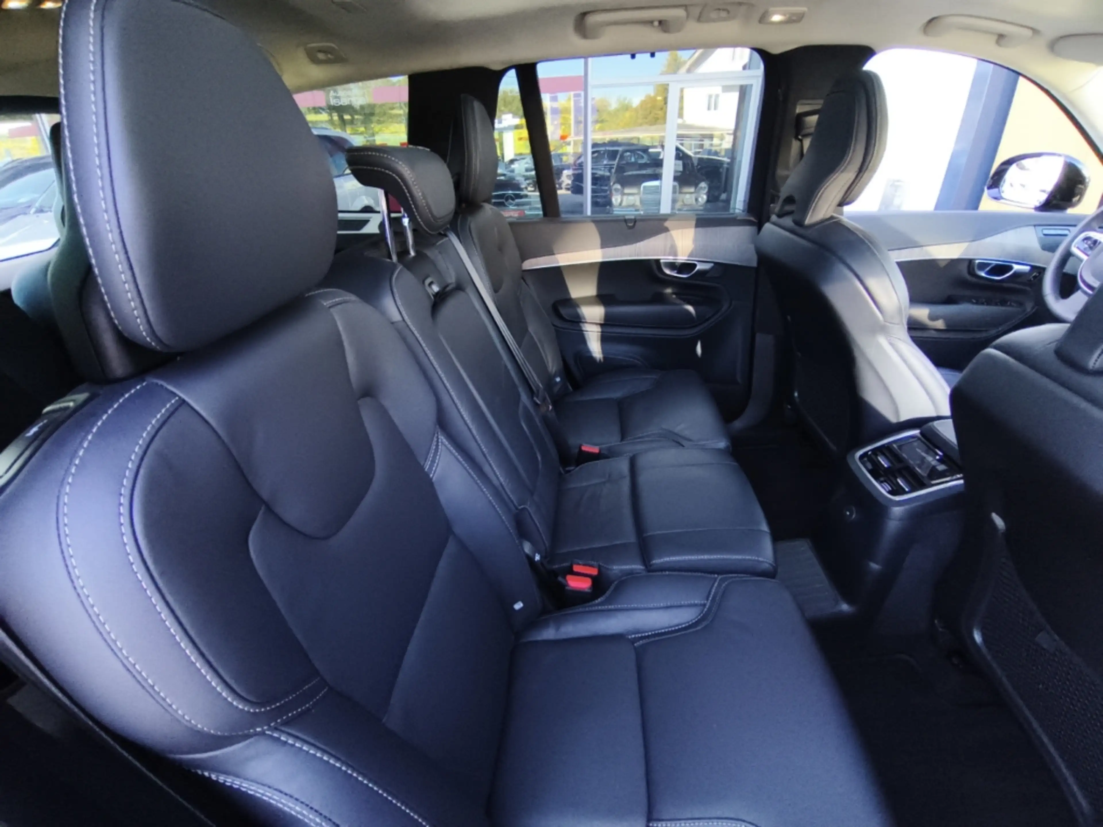 Volvo XC90 Ultimate Dark Recharge T8 AWD Luftf. HUD Pano ACC — photo 18