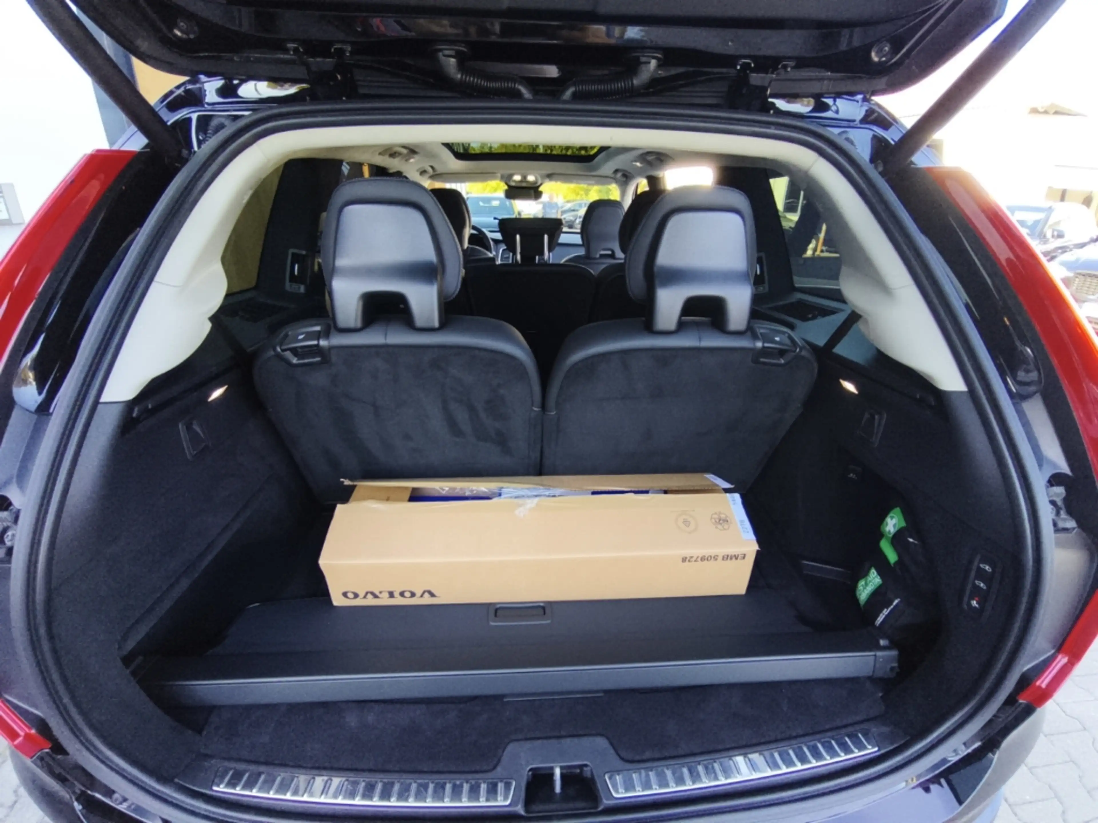 Volvo XC90 Ultimate Dark Recharge T8 AWD Luftf. HUD Pano ACC — photo 19