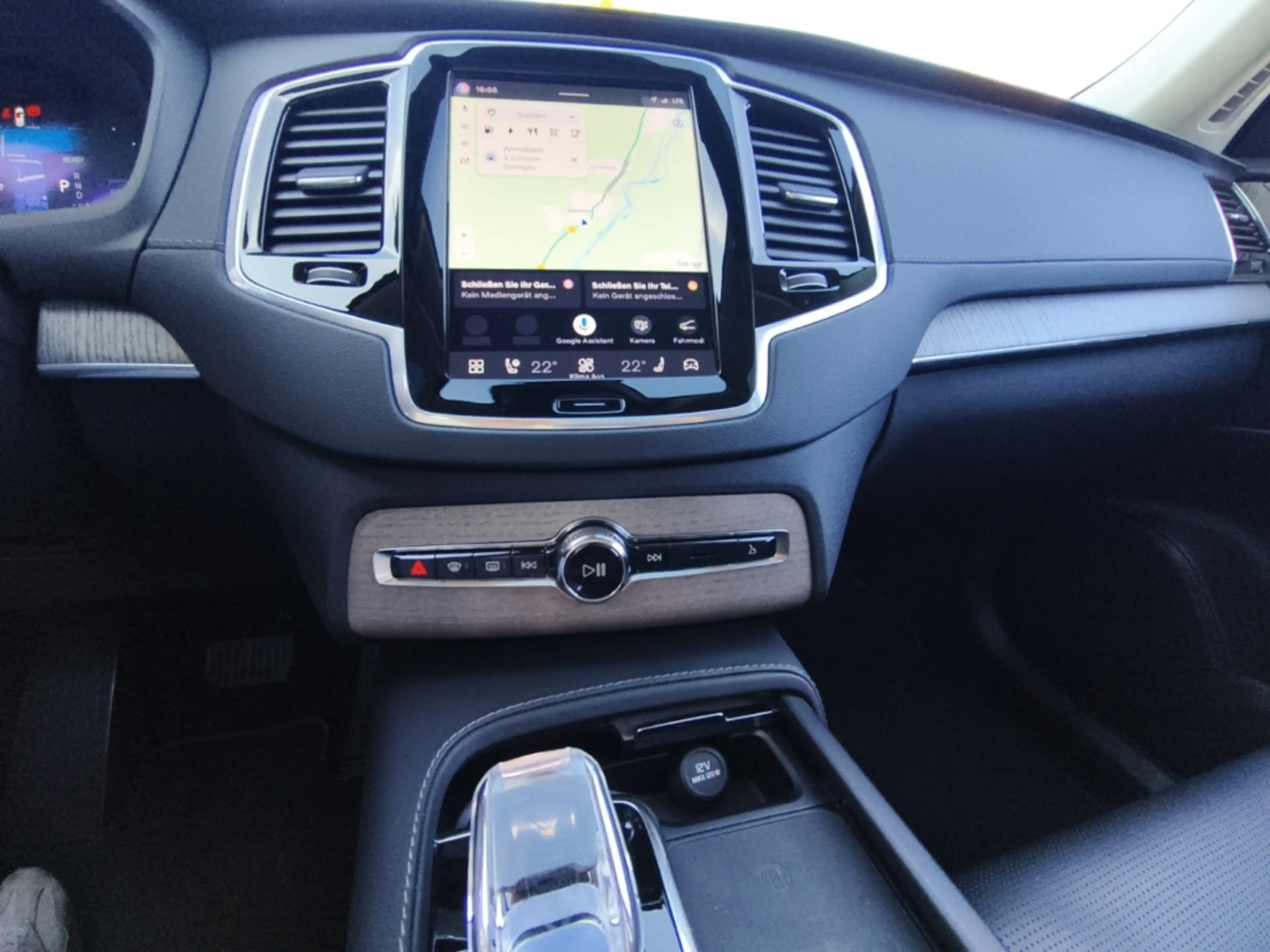 Volvo XC90 Ultimate Dark Recharge T8 AWD Luftf. HUD Pano ACC — photo 15