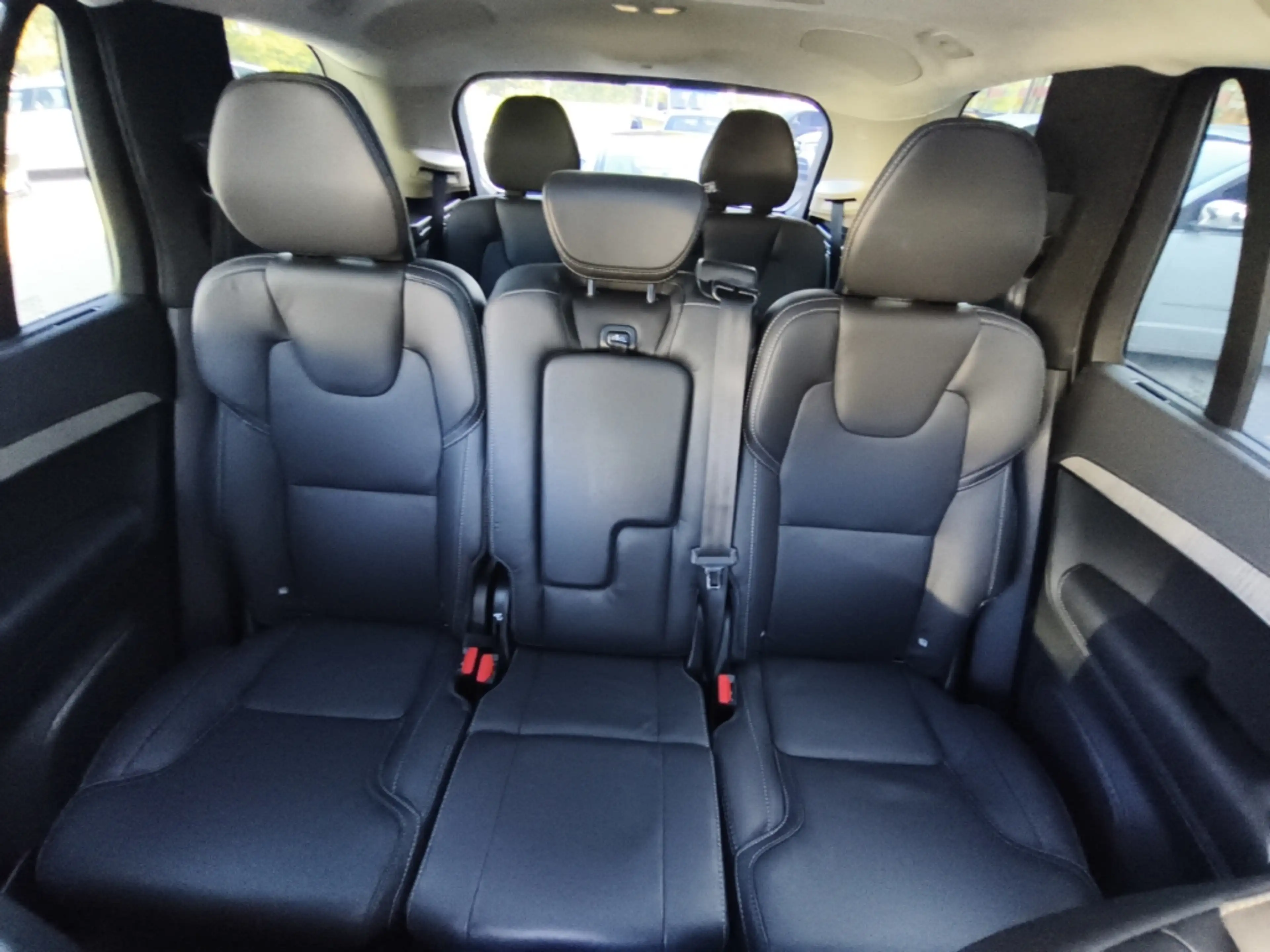 Volvo XC90 Ultimate Dark Recharge T8 AWD Luftf. HUD Pano ACC — photo 16