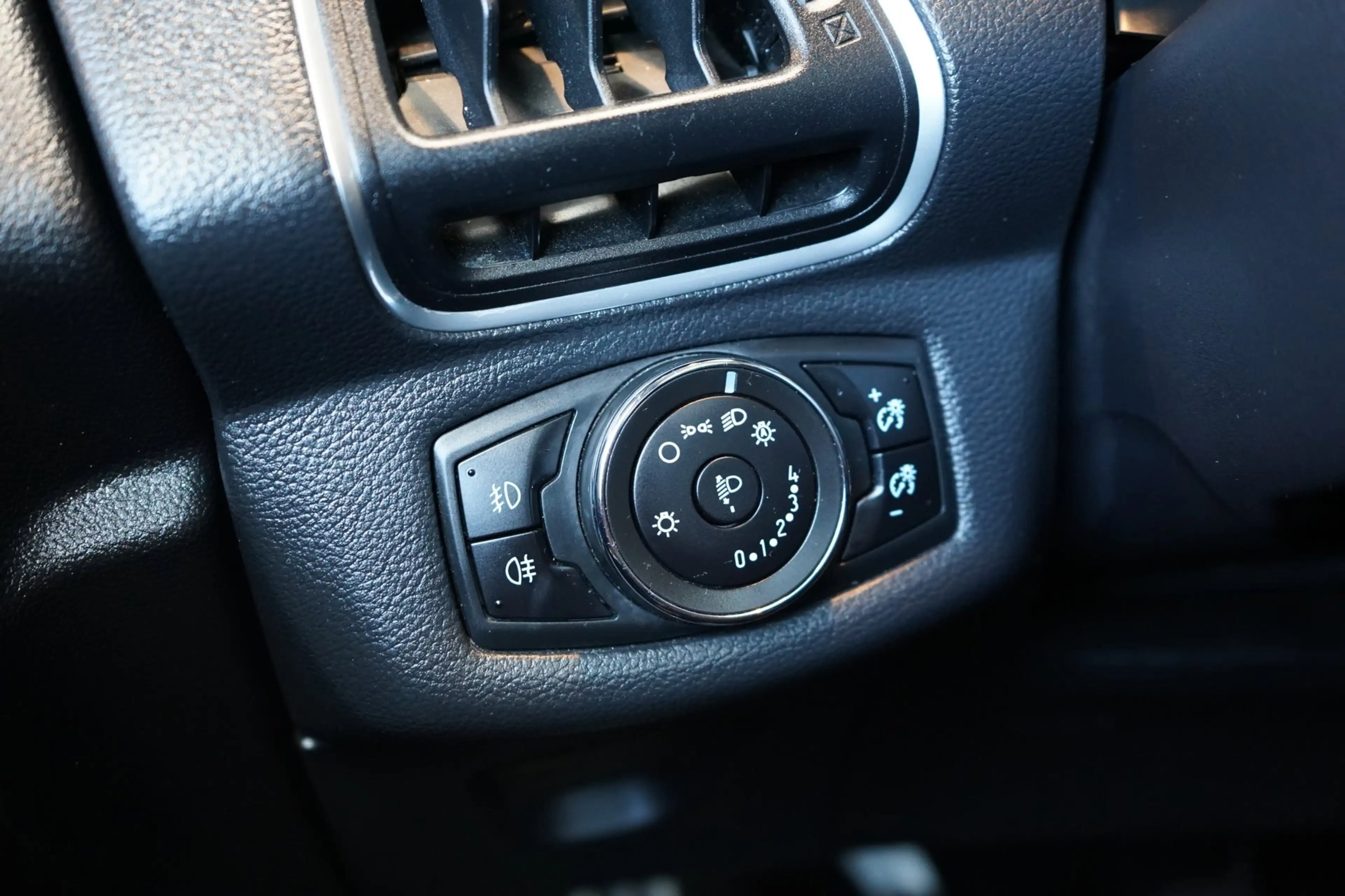 Ford B-Max 1.0 EcoBoost Titanium | TREKHAAK | CRUISE | AIRCO — photo 28