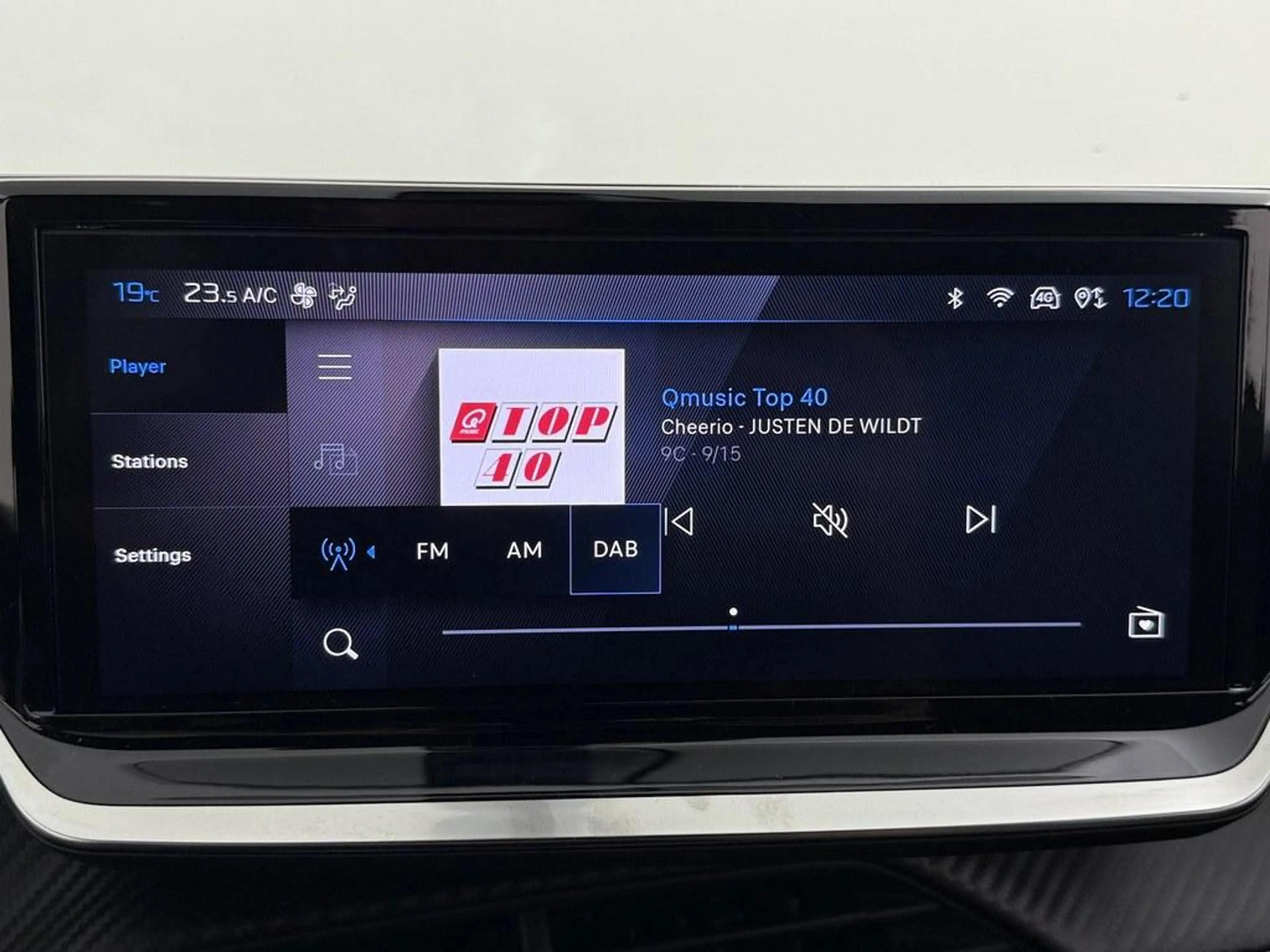 Peugeot e-2008 EV Allure Avantage 54 kWh Soh 97% 360.Camera/Nav/ — photo 8