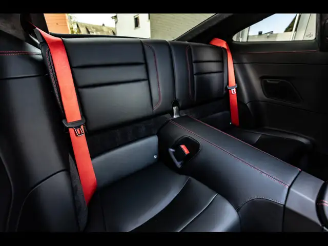 Porsche 911 view 15