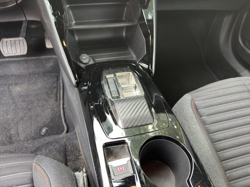 Peugeot e-2008 Active Pack Soundsystem LED Klimaautom Kompaket... — photo 11