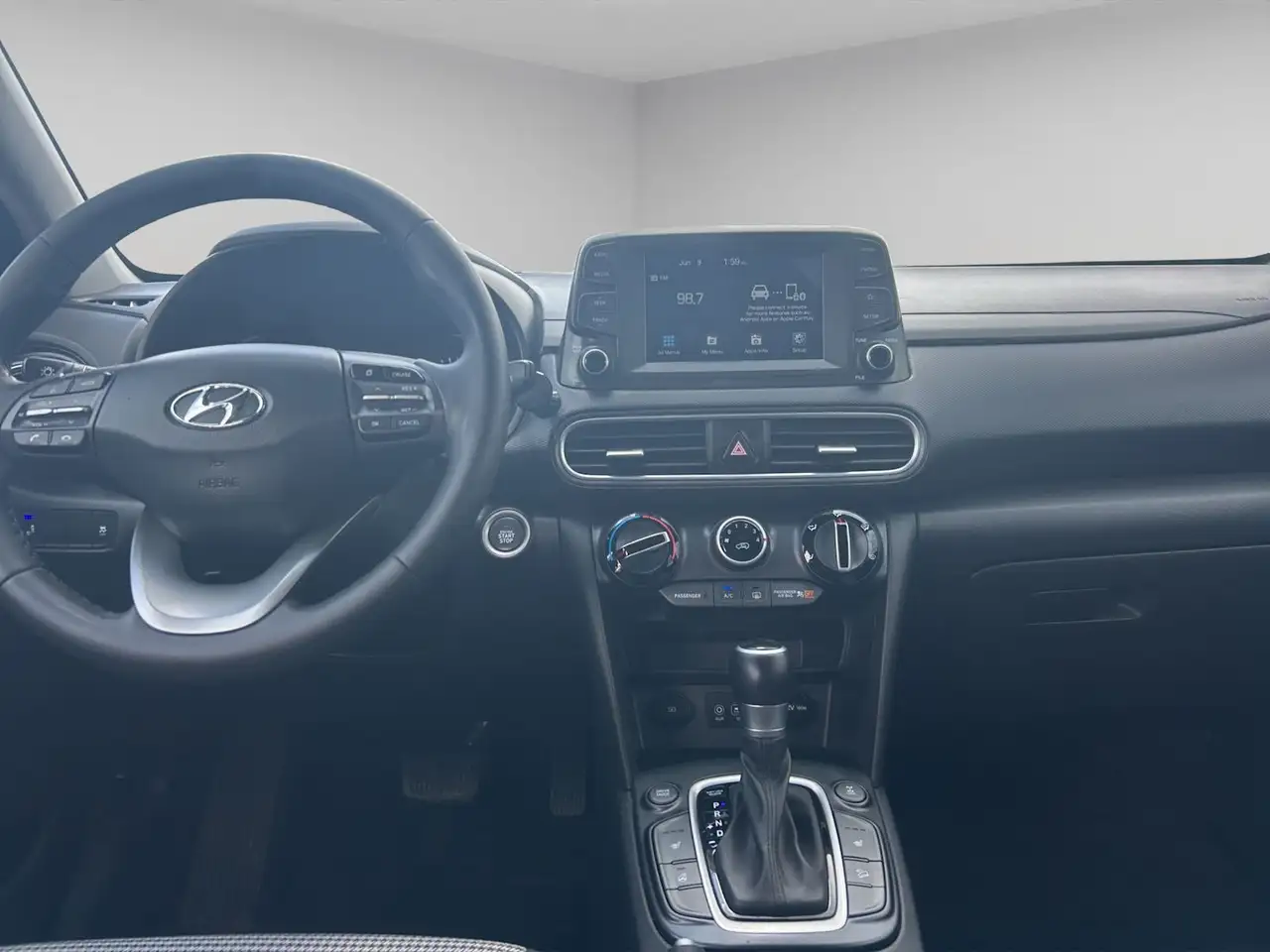 Hyundai KONA снимка Hyundai KONA