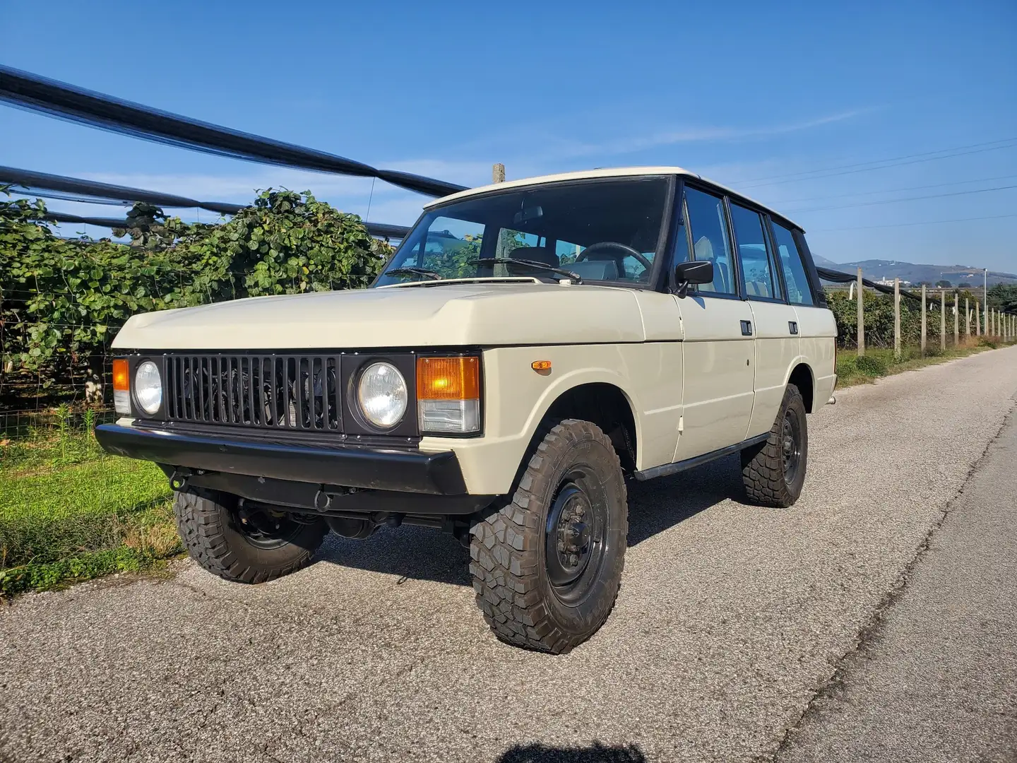 Land Rover Range Rover 3p 3.5 Beige - 1