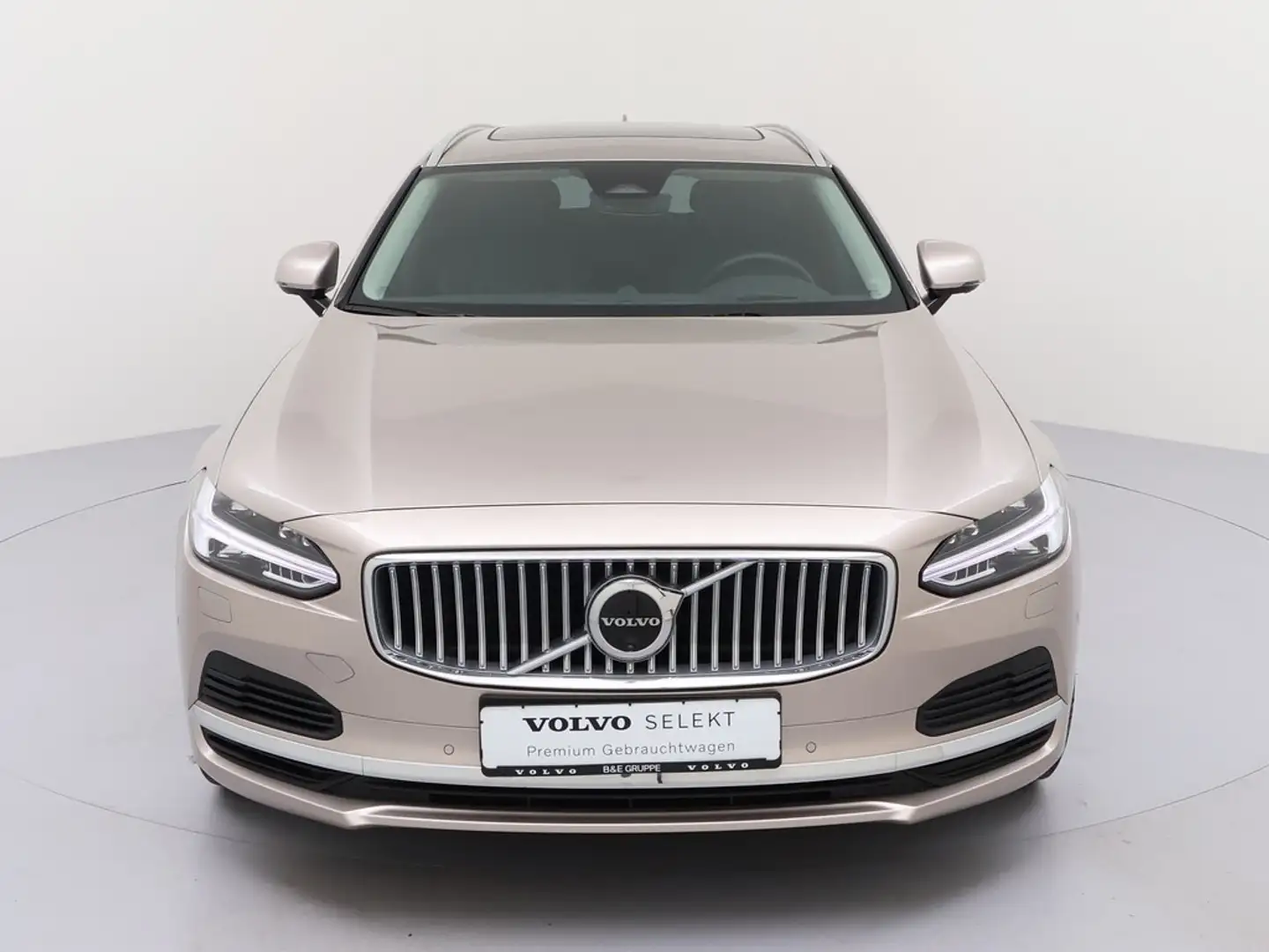 Volvo V90 Kombi 2.0 Ultra Bright Recharge Plug-In Hybrid AWD Beige - 2