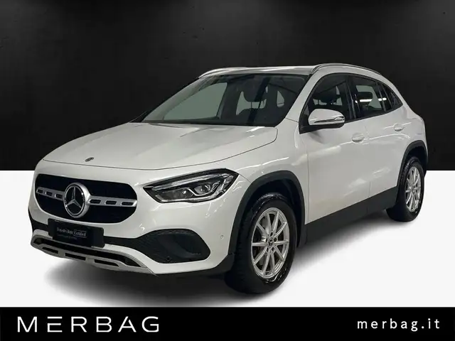 Mercedes-Benz GLA 200 d Automatic Business Extra