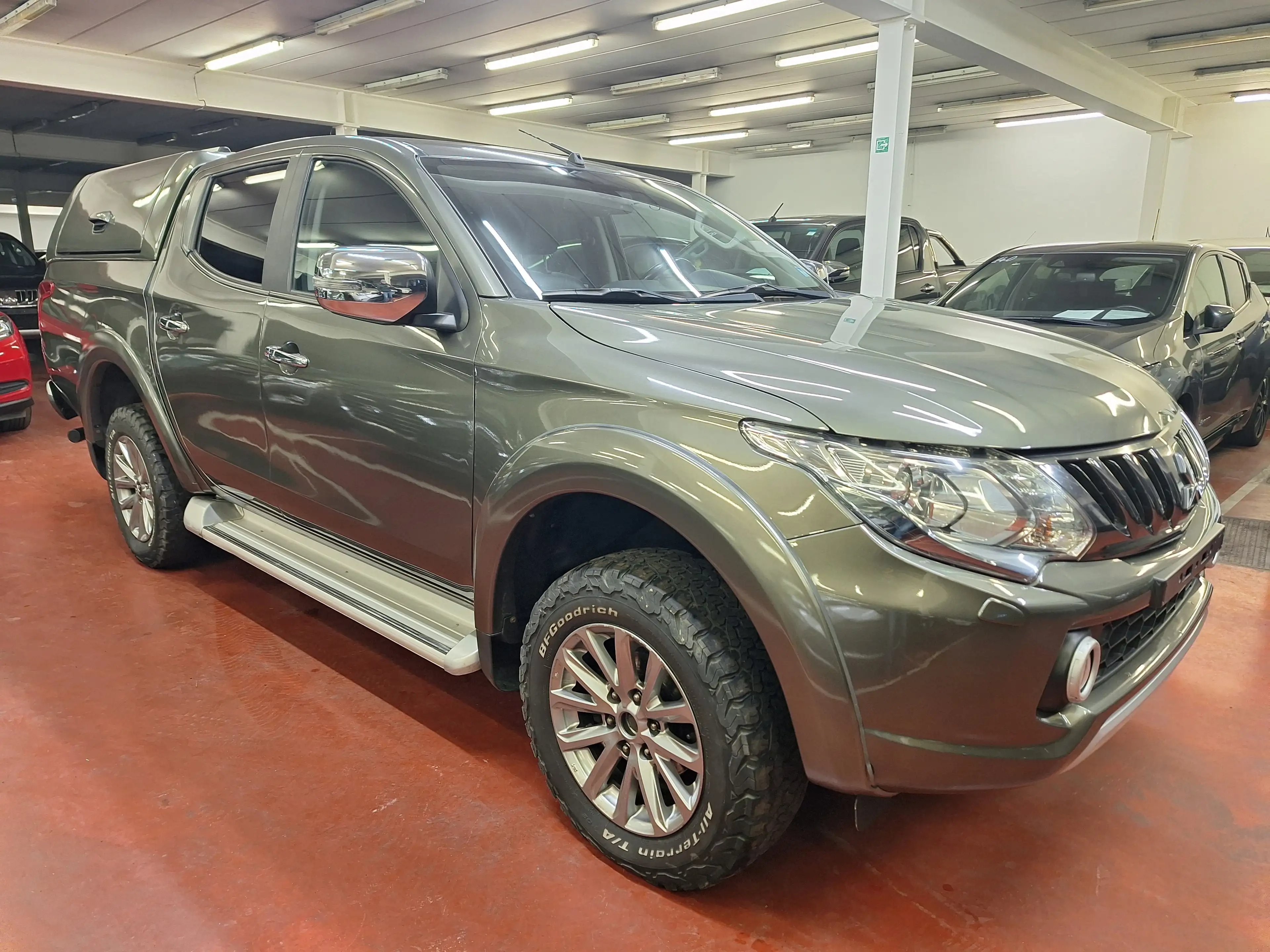 Mitsubishi L200 2.4 DI-D 4WD - 18.900 € HTVA — photo 2