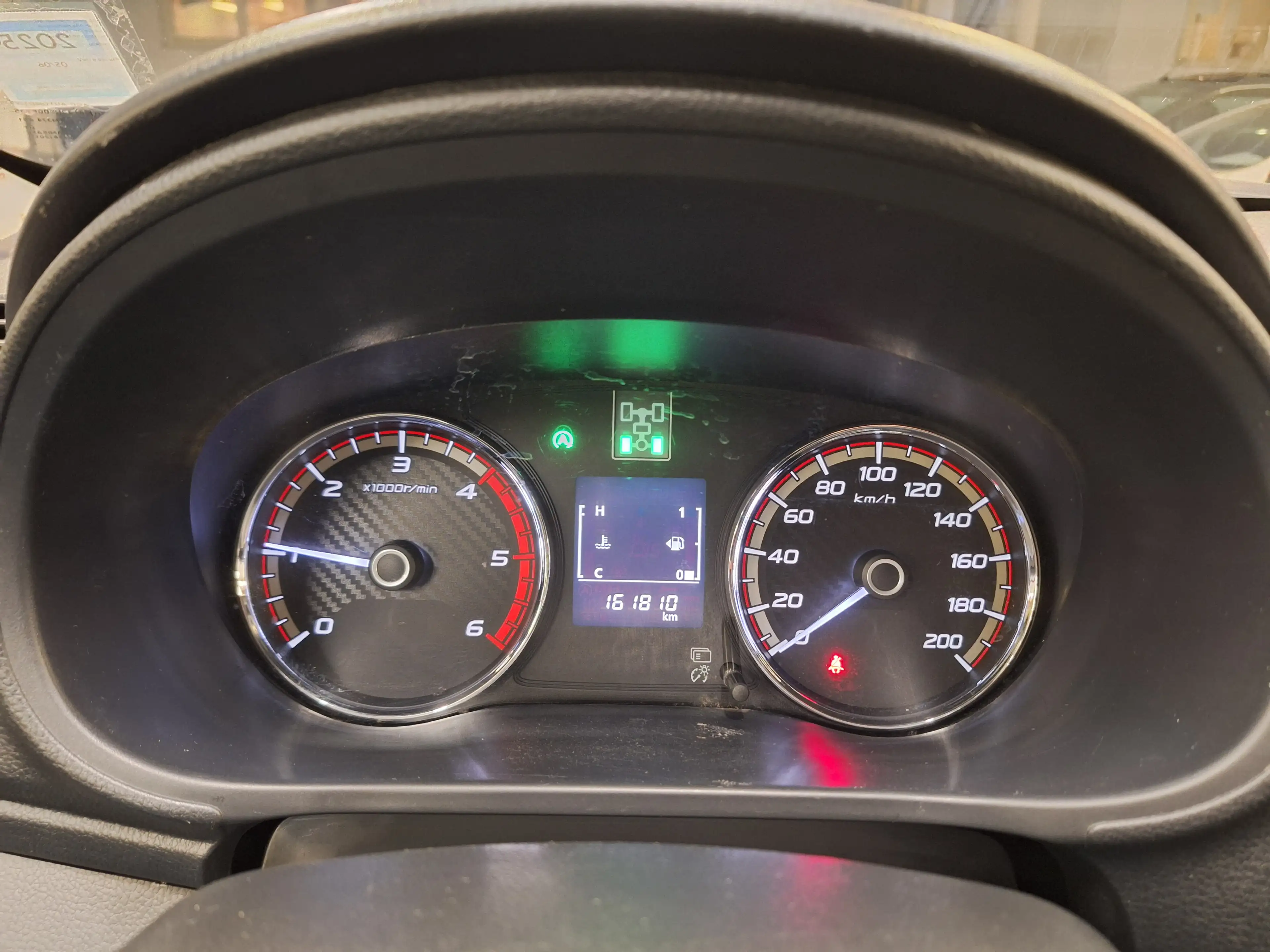 Mitsubishi L200 2.4 DI-D 4WD - 18.900 € HTVA — photo 8