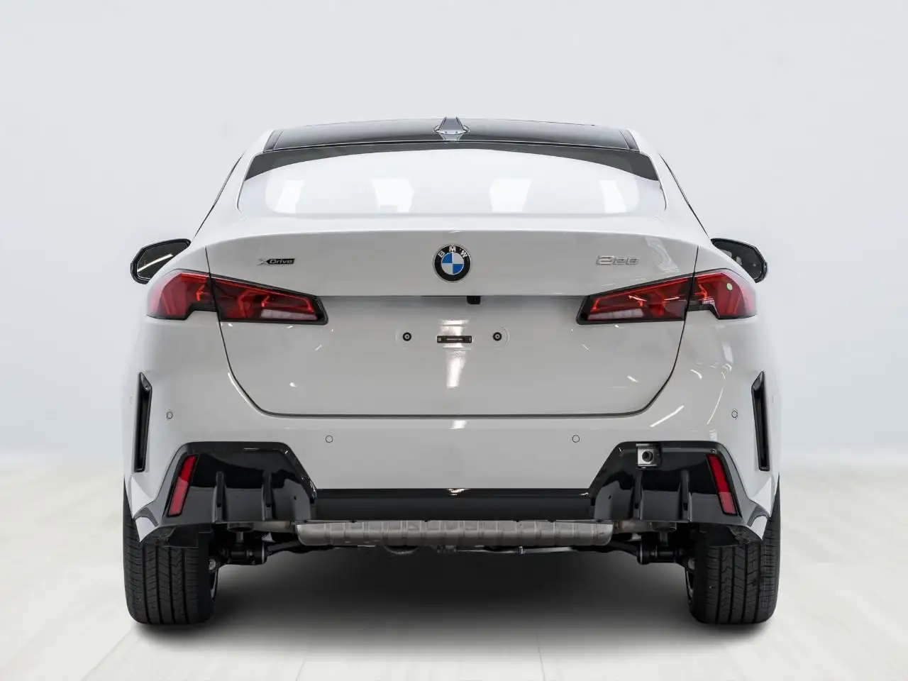 BMW 2 Series снимка BMW 2 Series
