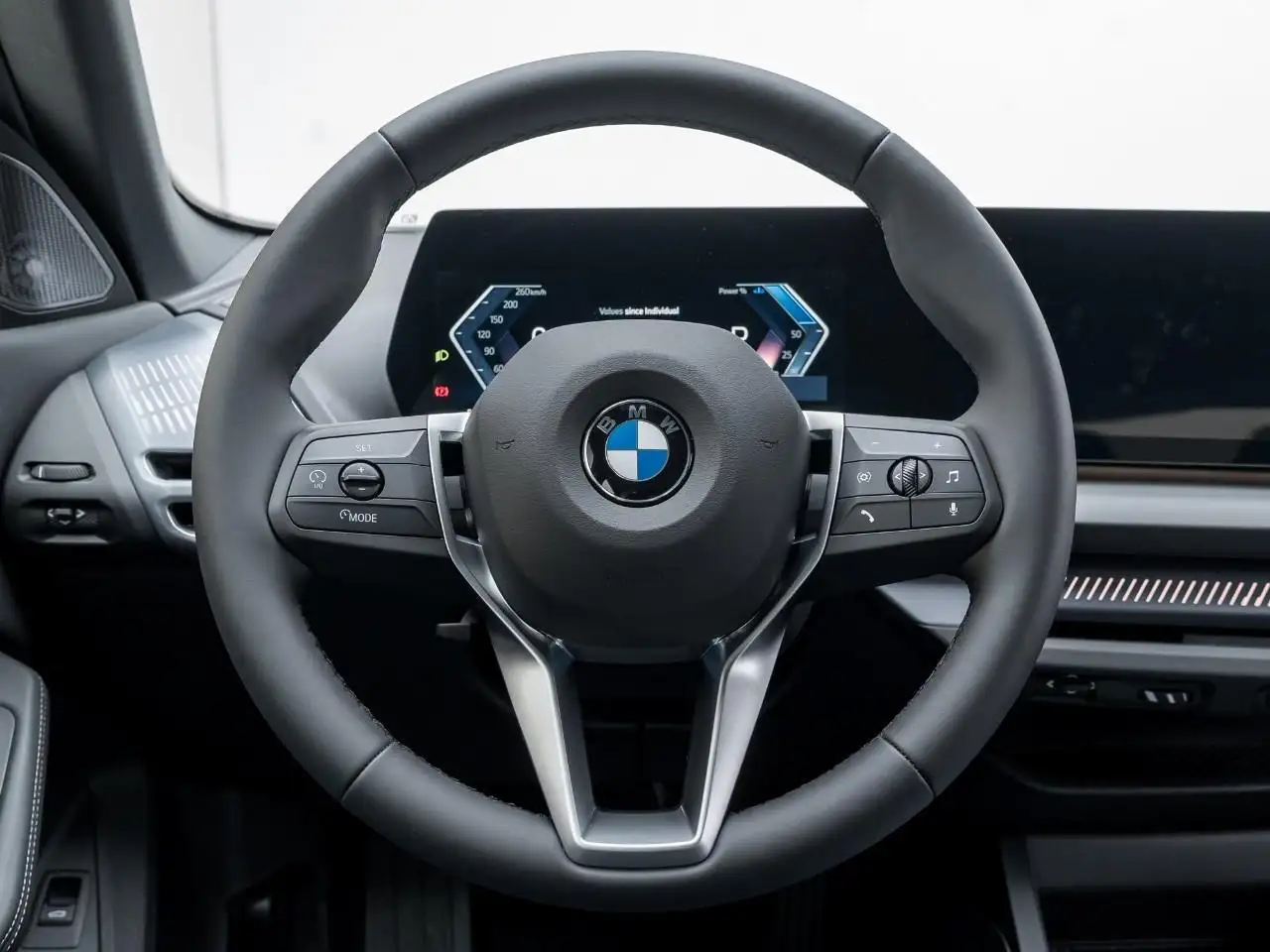BMW 2 Series снимка BMW 2 Series