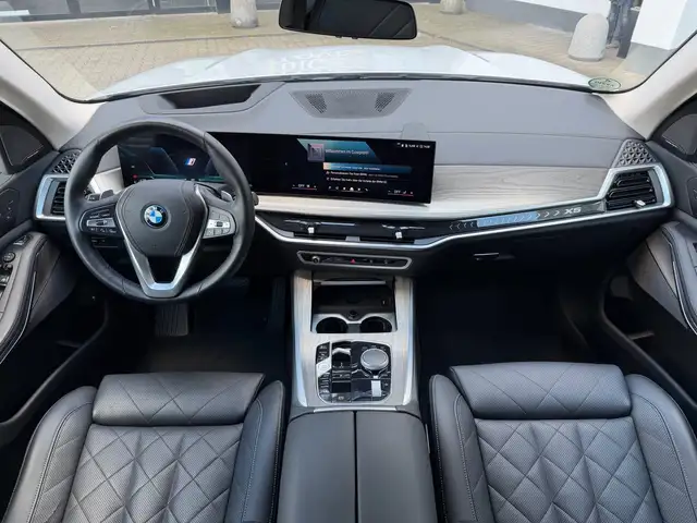 BMW X5 view 3