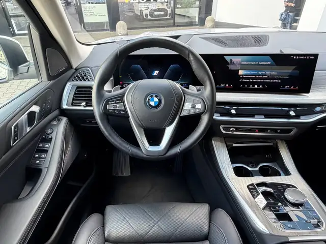 BMW X5 view 6