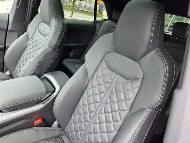 Audi Q8 TFSI e quattro 290 kW Megavoll Massage Lüftung Ansicht 11