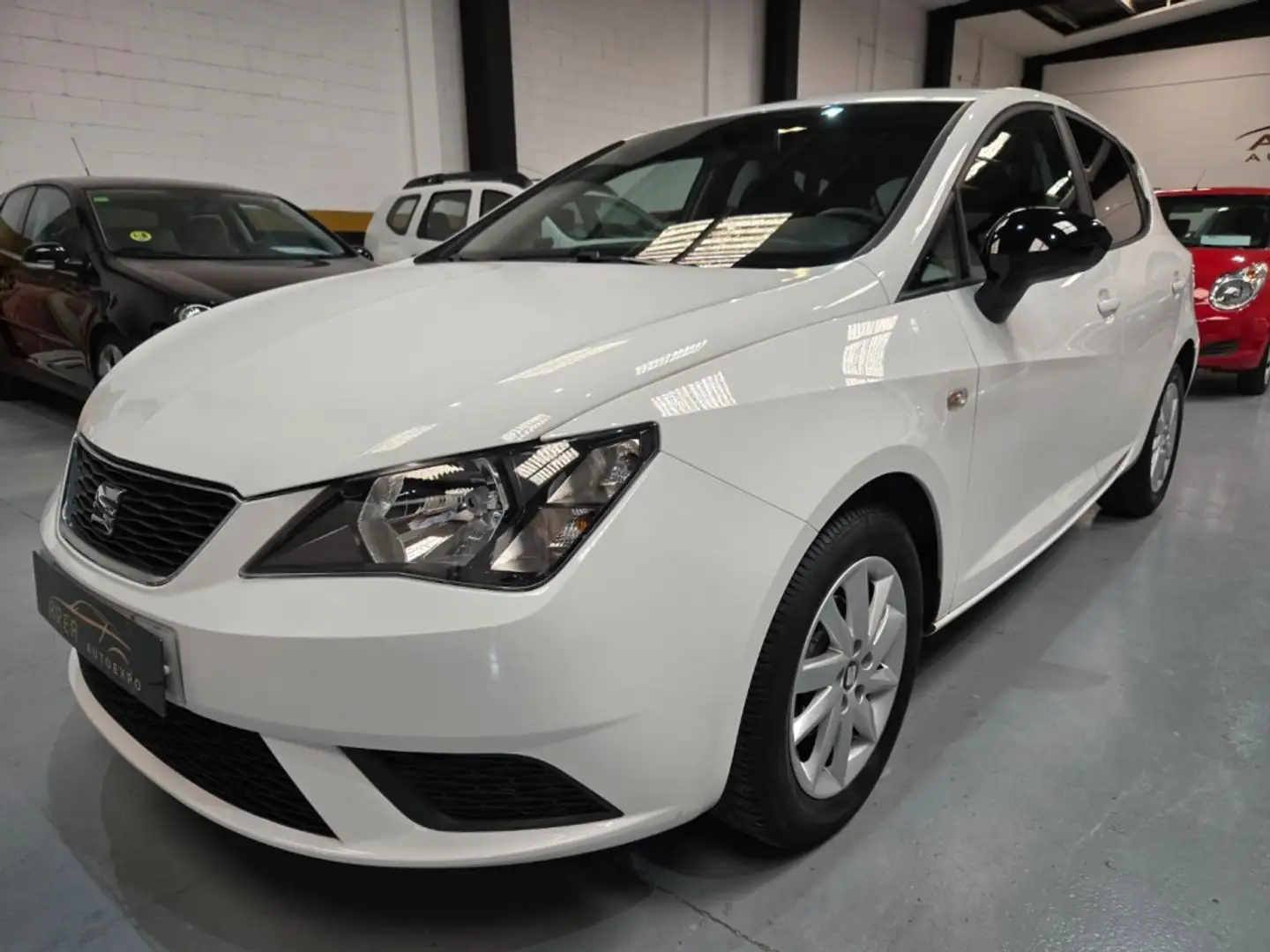 SEAT Ibiza 1.0 Reference 75 Wit - 1