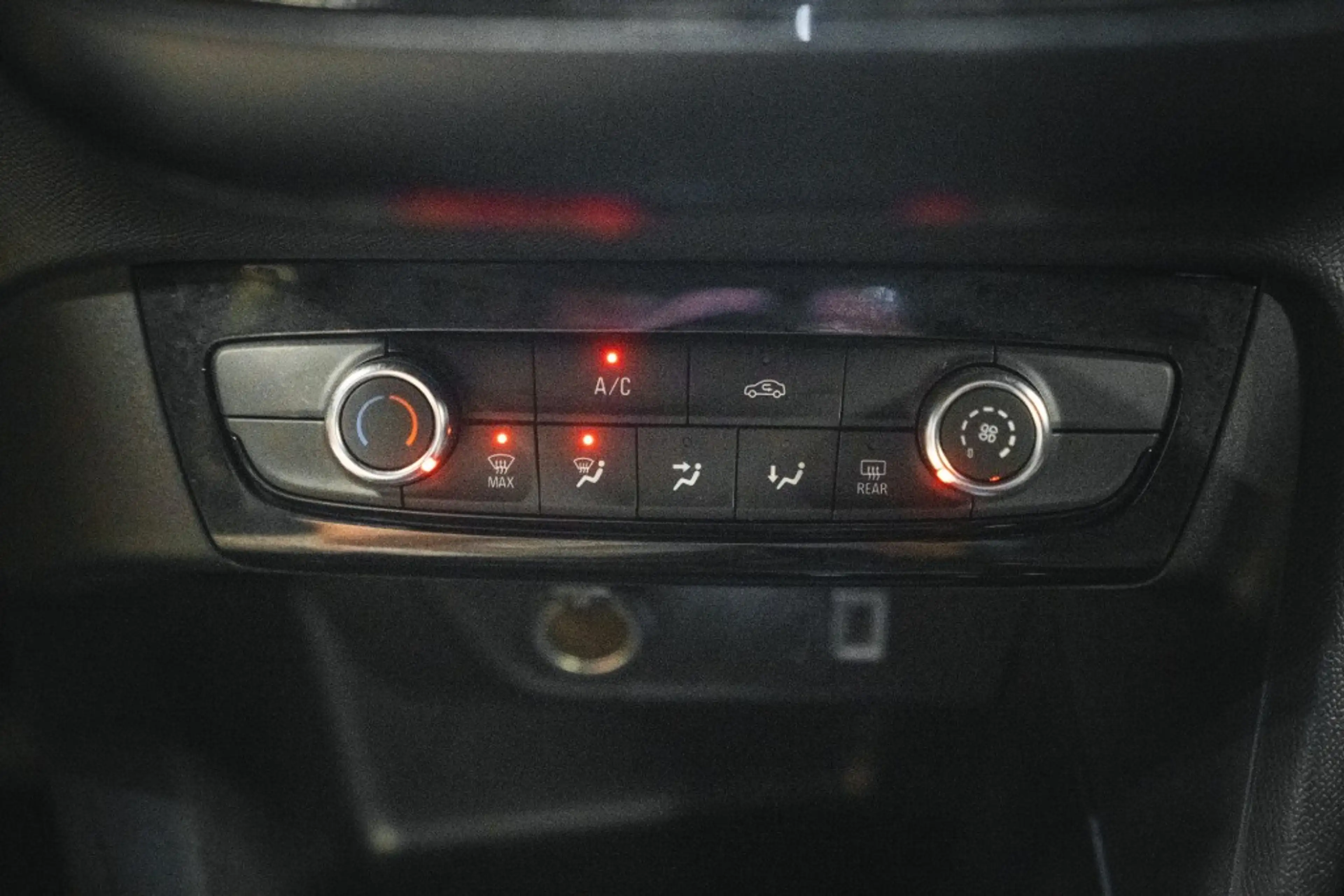 Opel Corsa GS Sport, lane assist, carplay — photo 20