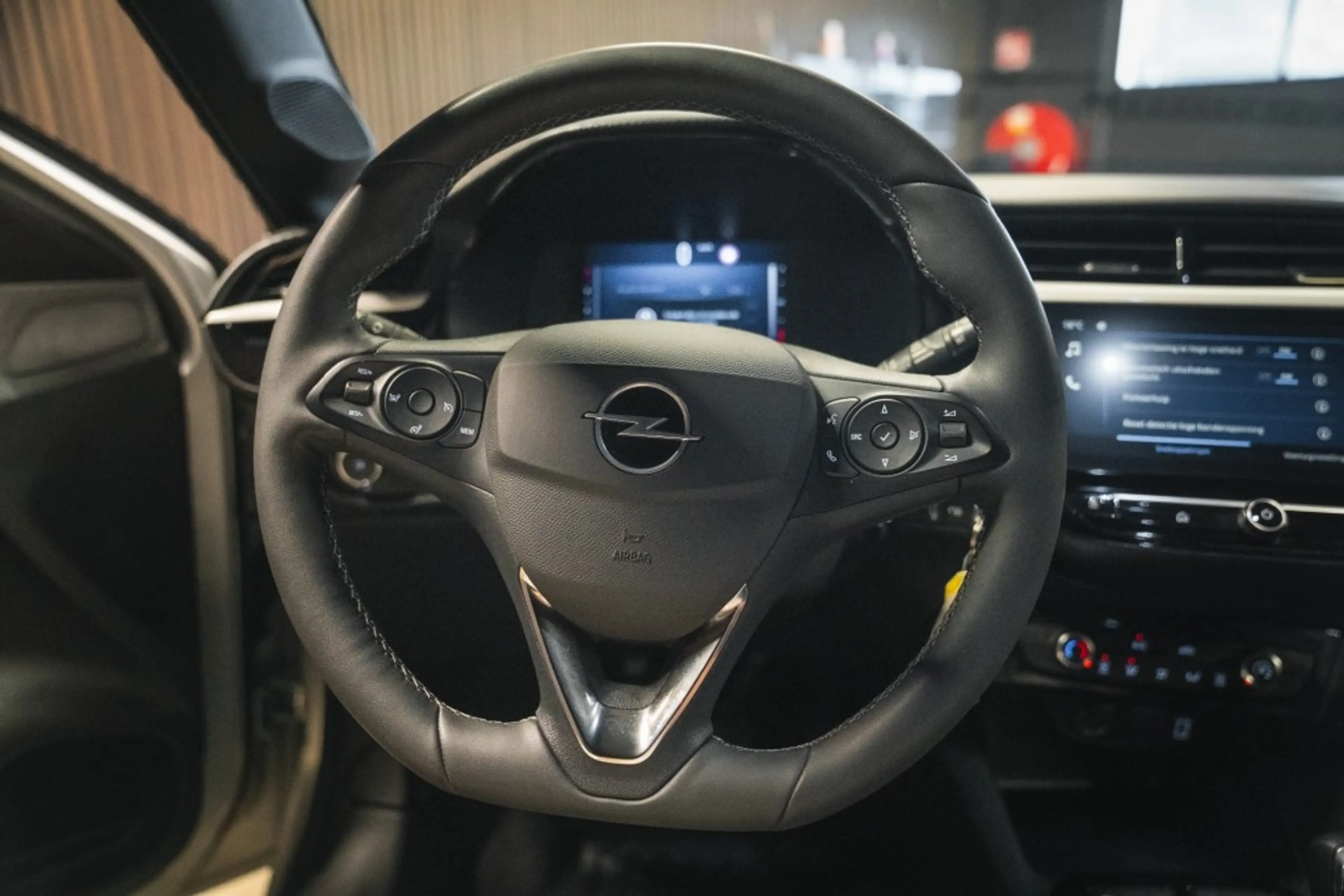 Opel Corsa GS Sport, lane assist, carplay — photo 13